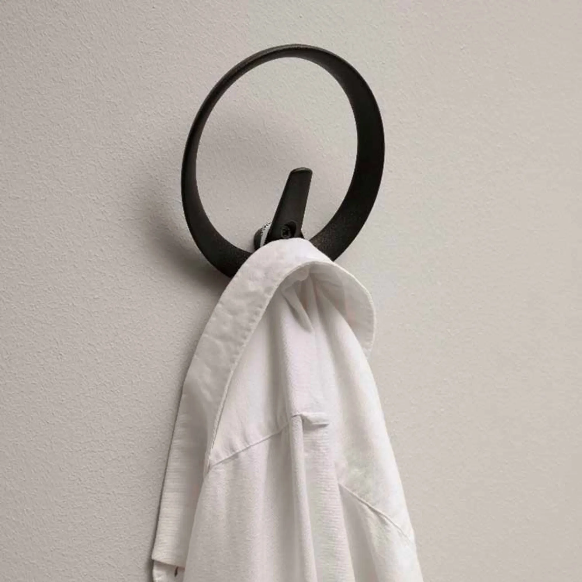 Essem Design Gloria hook, black