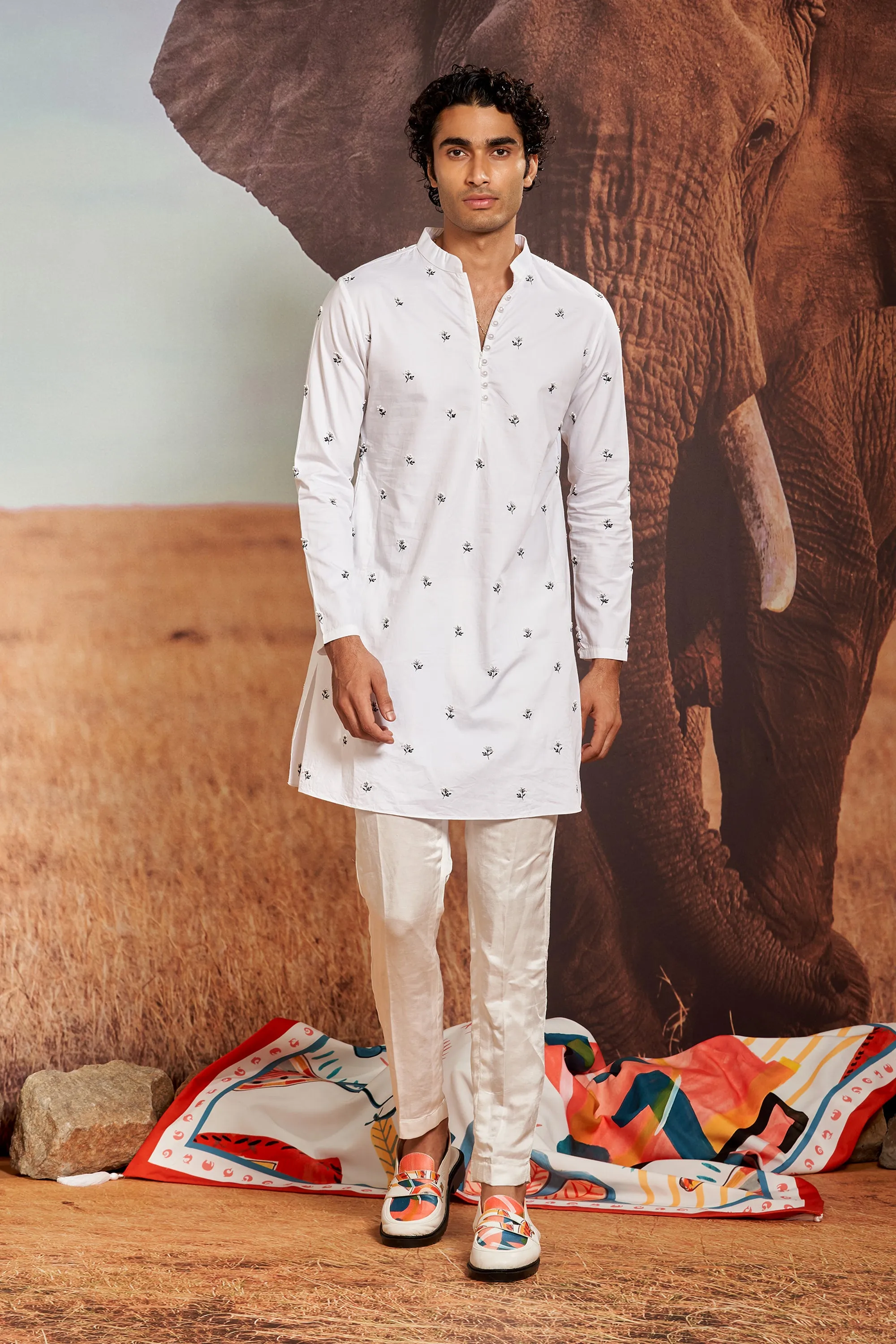 Ivory Floret Embroiderd Kurta Set