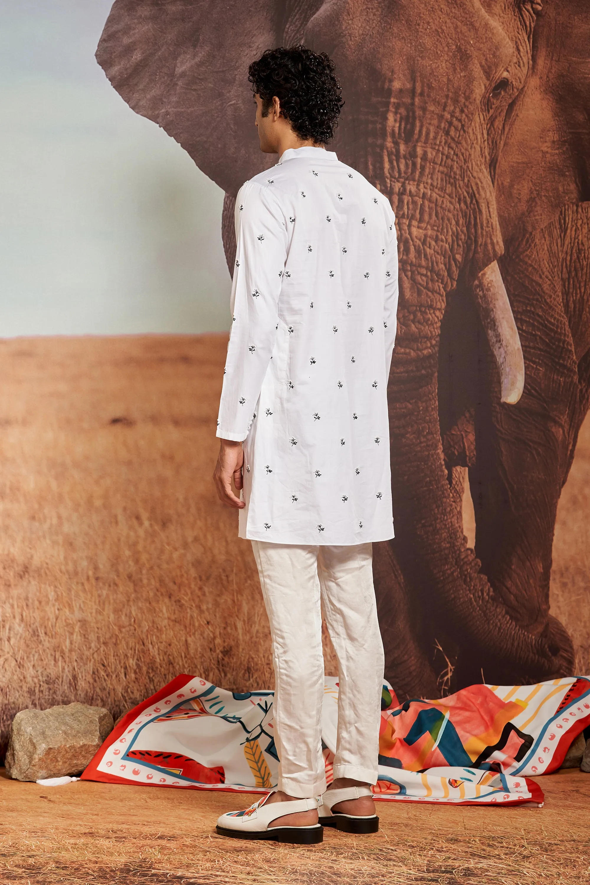 Ivory Floret Embroiderd Kurta Set