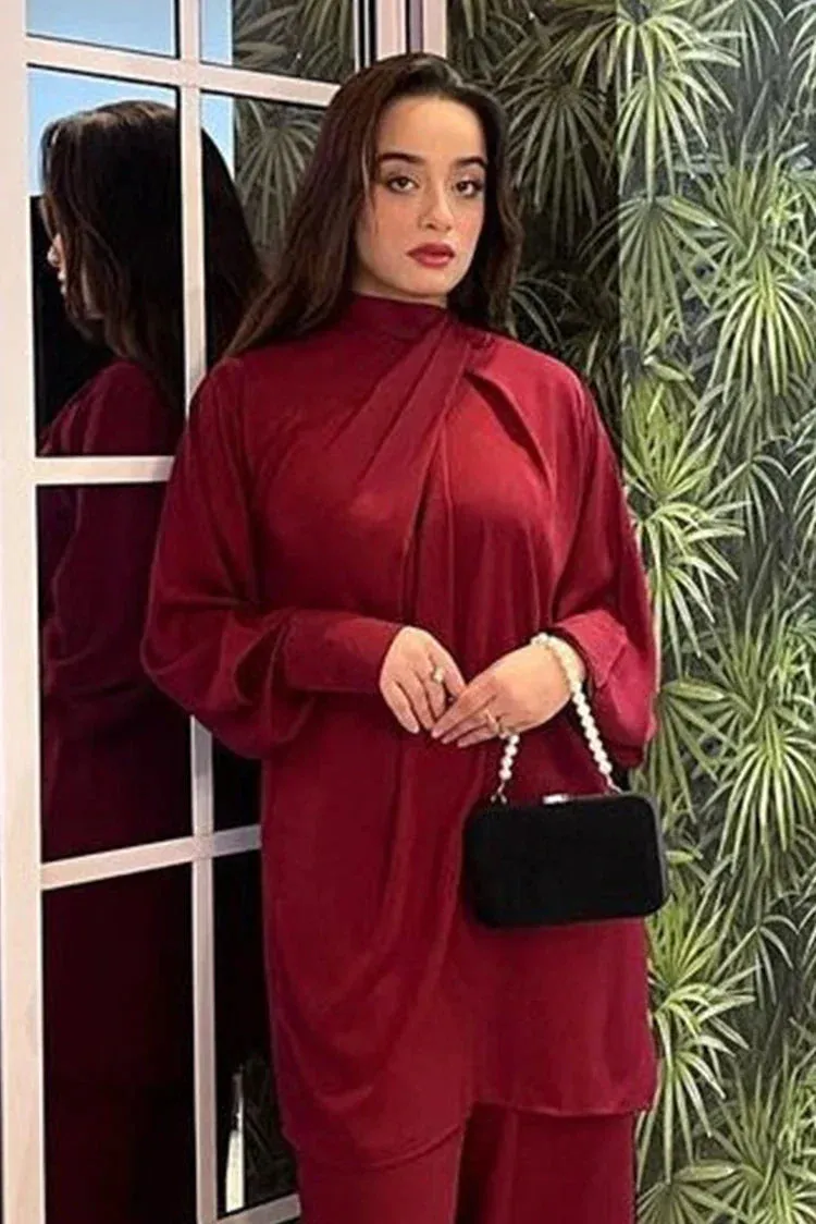 Manahils - Knot Set - Red