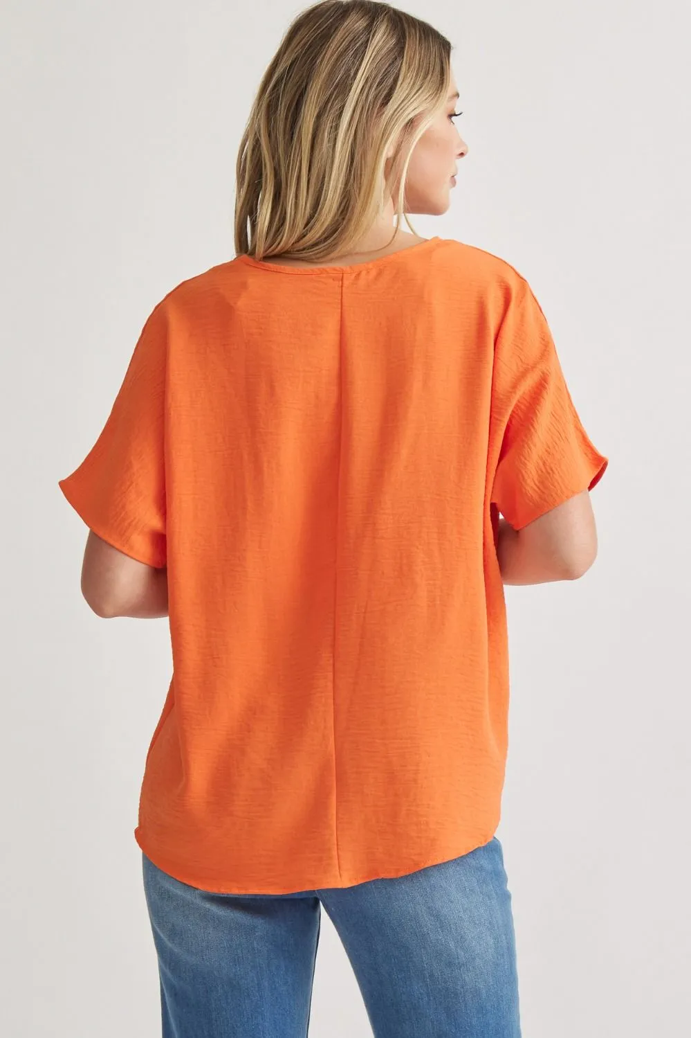 Versatile V-neck Airflow