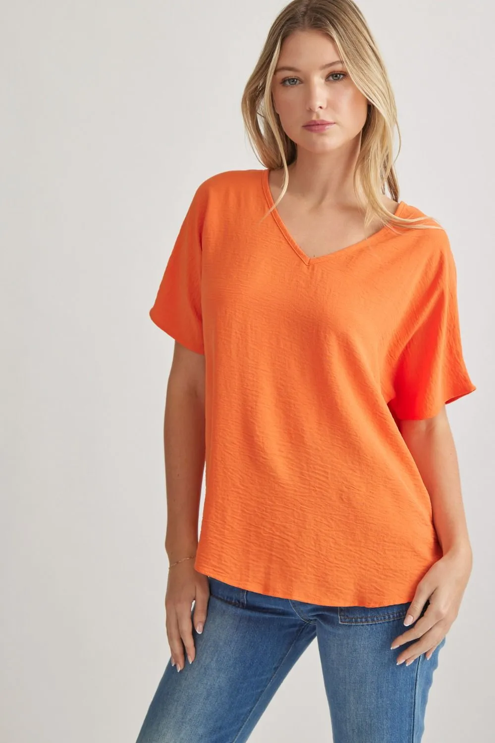 Versatile V-neck Airflow